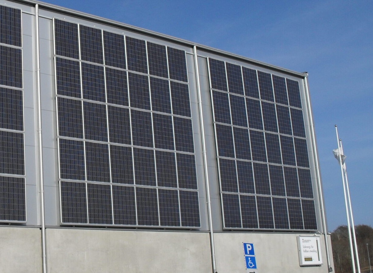 MKGJ Energi - Solpaneler-Fasad